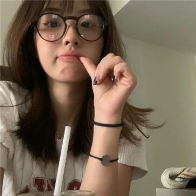 陆少的贫民千金